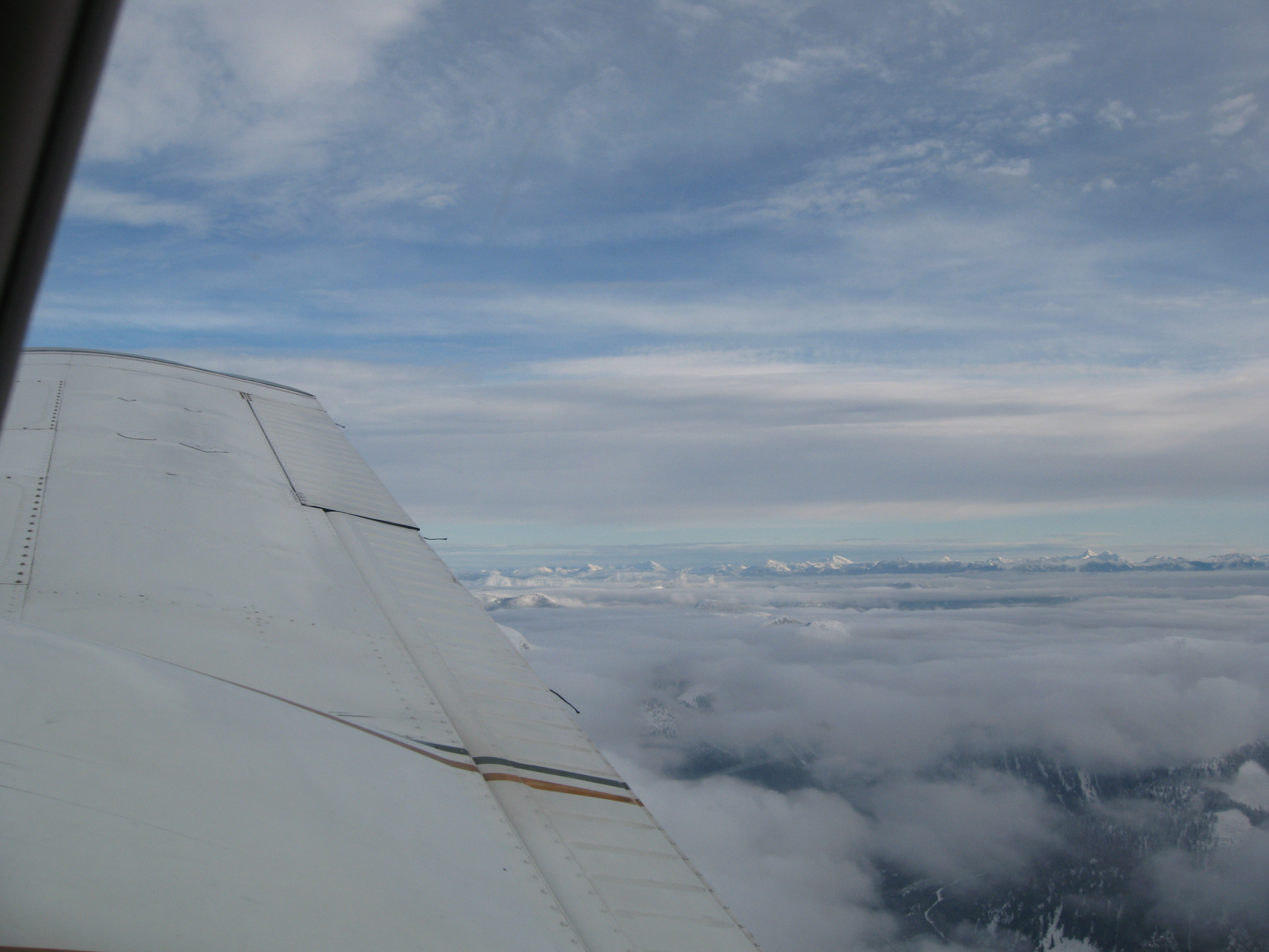 Coastal Mountain photo by Justin Chung.  Novembe, 2008.  Langley Flying School.